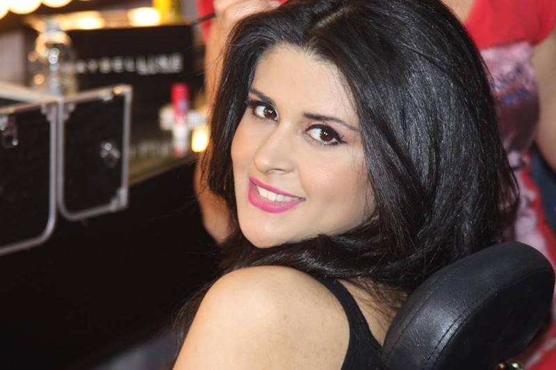 صورة سلمى رشيد تحصل على لون شعر مغاير لطبيعتها فهل ناسبها؟